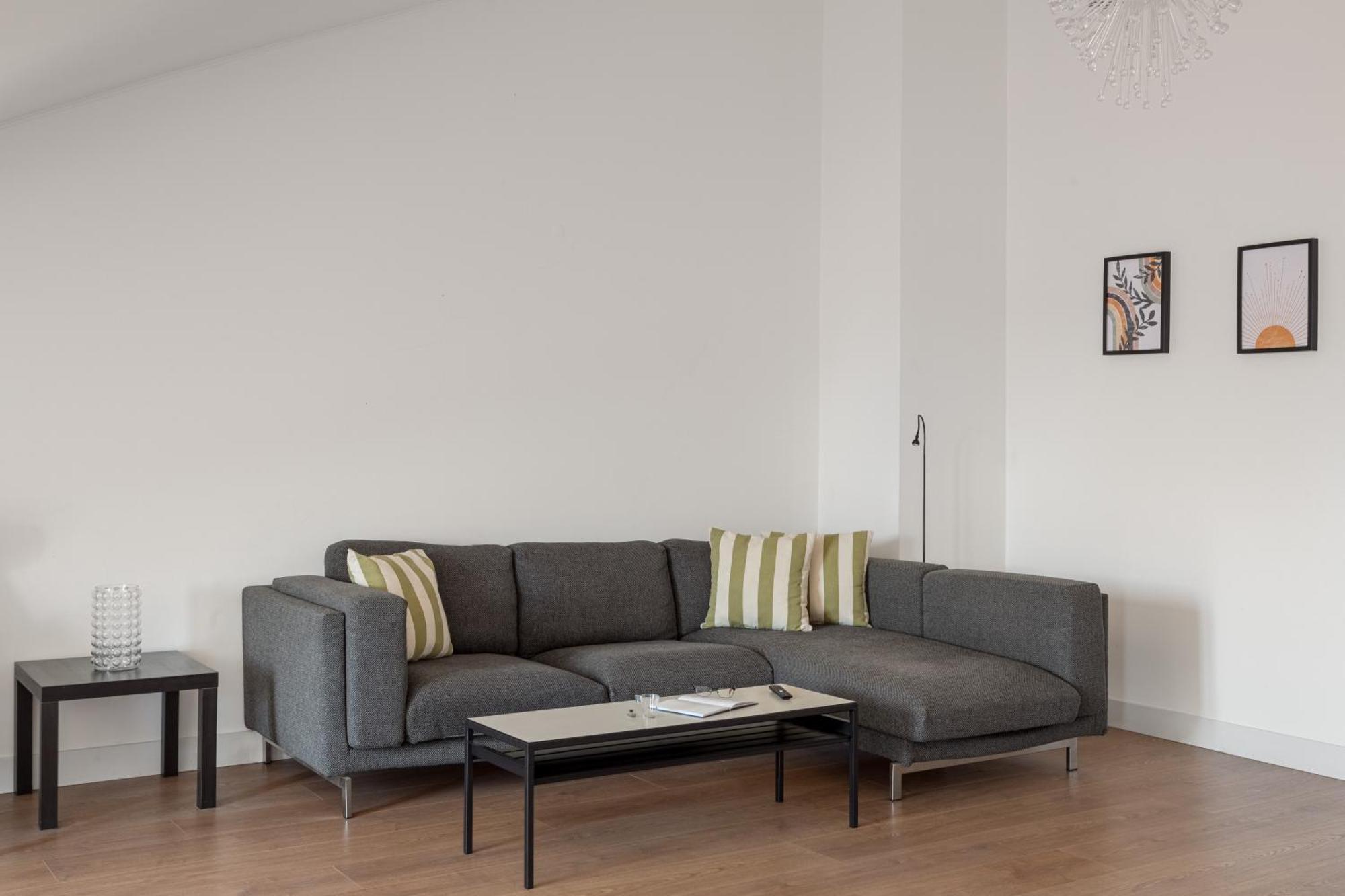 Joivy Modern Flat With River View Near Bica Elevator Lisboa