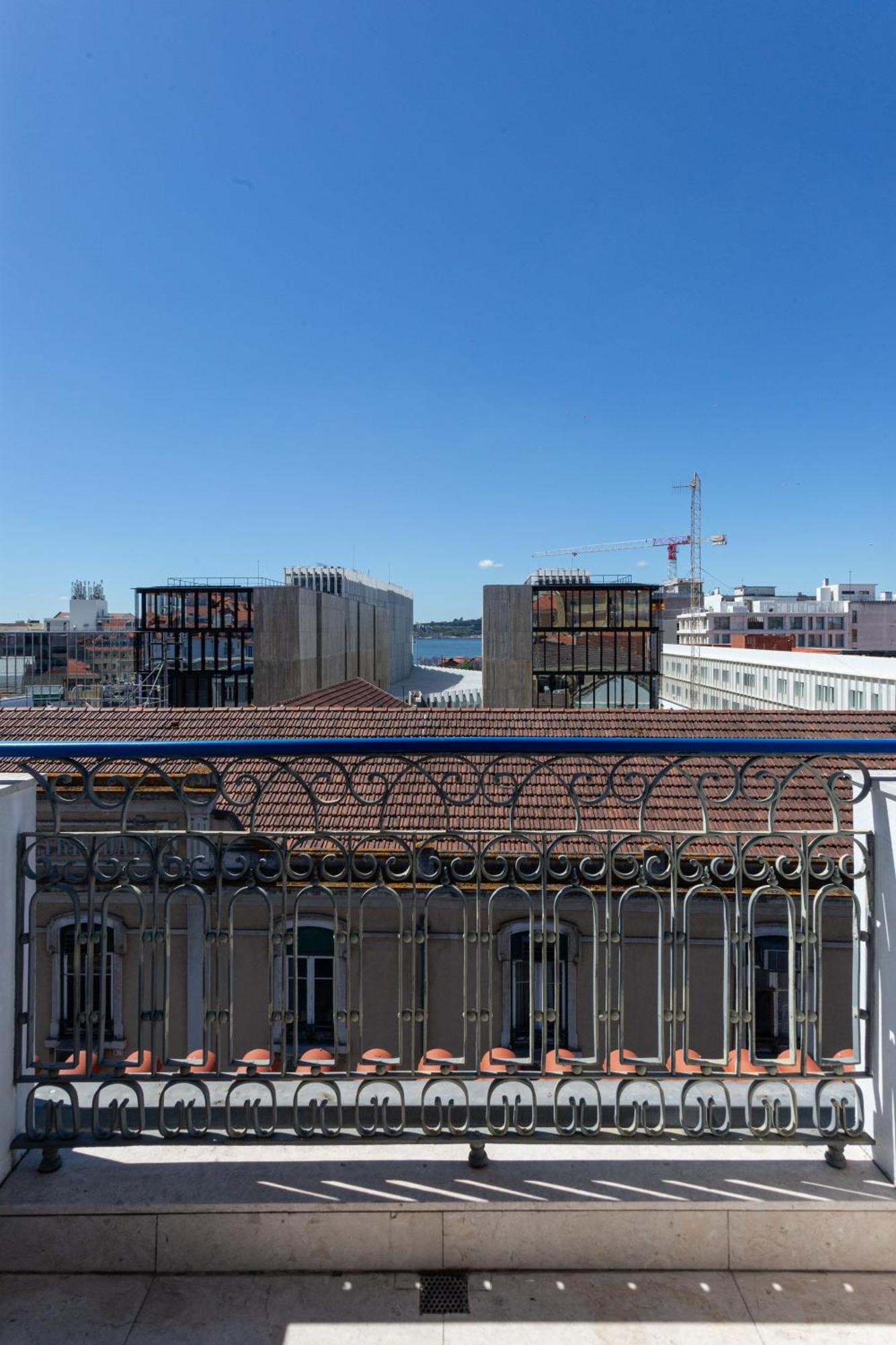 Joivy Modern Flat With River View Near Bica Elevator Lisboa